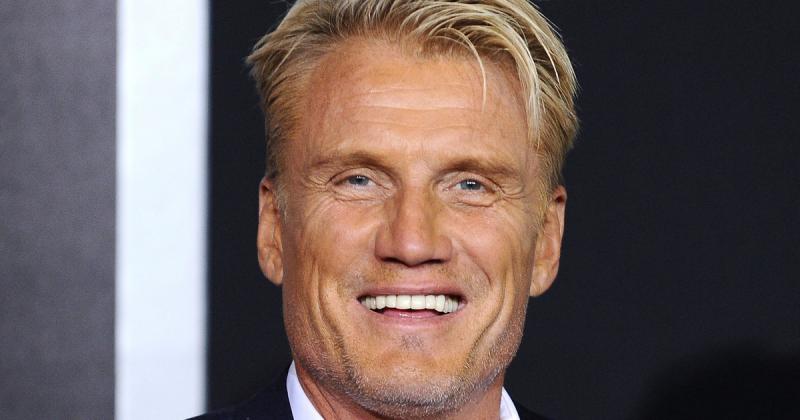 A 67 éves Dolph Lundgren legyőzte a rákot: a Rocky filmek sztárja, akinek az orvosok mindössze 2-3 évet jósoltak, most újra bizonyítja, hogy a kitartás és az erőszakos szellem képes felülkerekedni a legnehezebb kihívásokon.