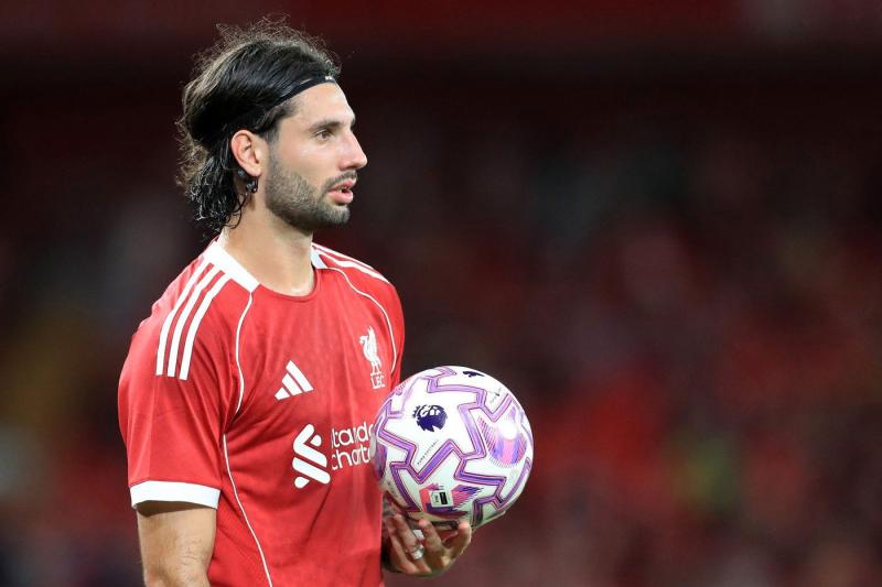 Szoboszlai Dominik iránti érdeklődés Angliában egyre inkább kérdésessé válik, hiszen a Liverpool szurkolói körében kezdett elterjedni az a hír, hogy sokan már elfordultak tőle. Ez a váratlan fordulat meglepő reakciókat váltott ki a sportsajtóban, és sokan
